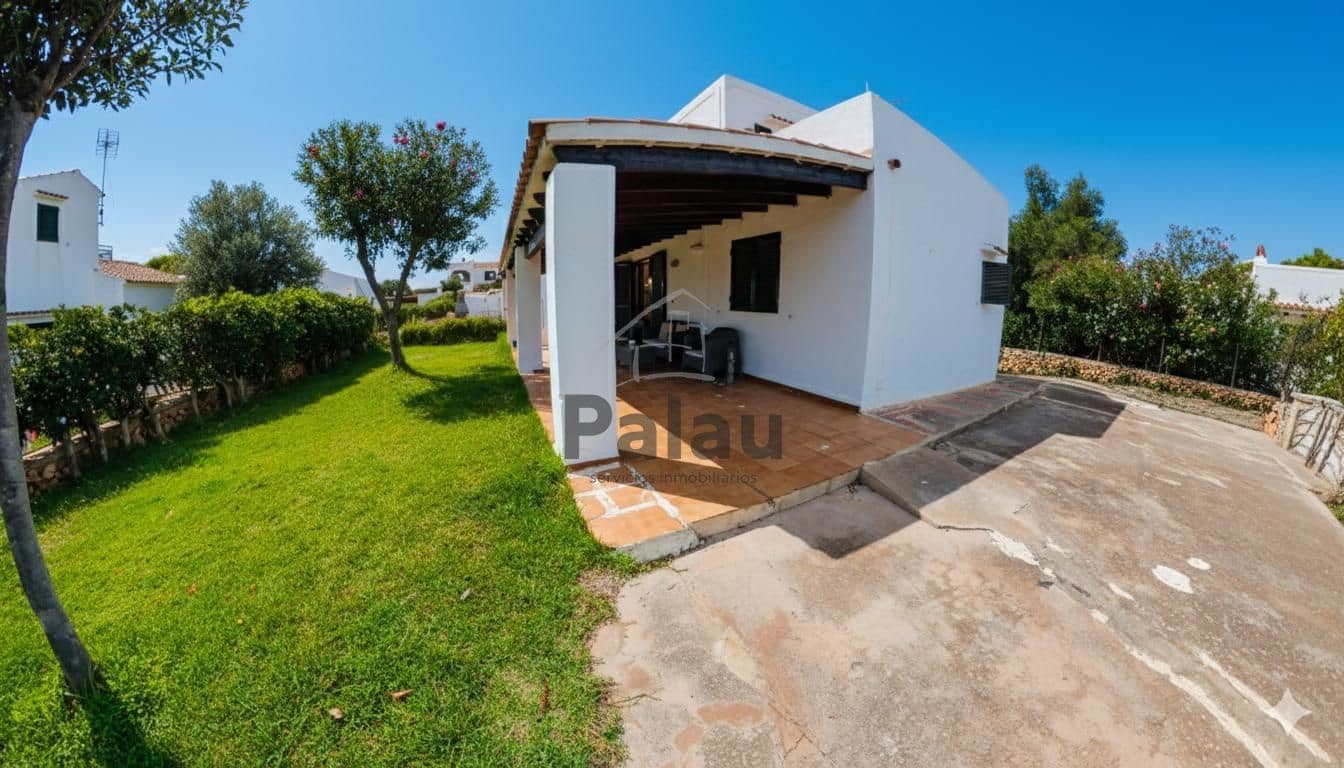 Chalet de 8 habitaciones en Ciutadella de Menorca en venta con garaje - 690.000 € (Ref: 9515990)