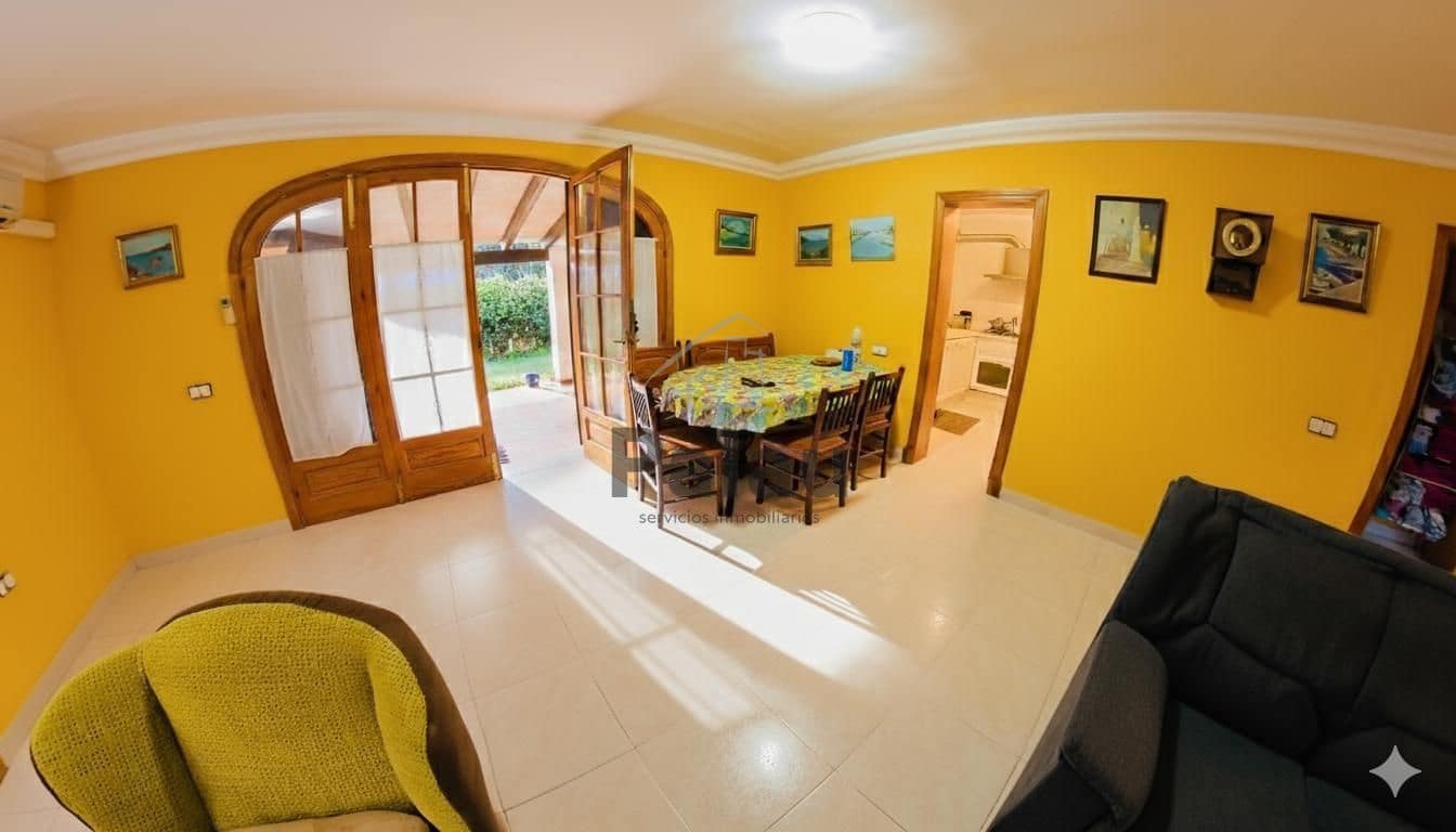 Chalet de 8 habitaciones en Ciutadella de Menorca en venta con garaje - 690.000 € (Ref: 9515990)