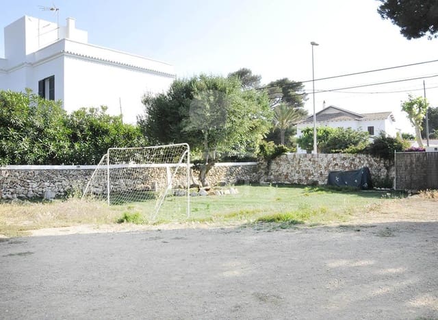 Teren niezagospodarowany na sprzedaż w Ciutadella de Menorca - 250 000 € (Ref: 9515993)