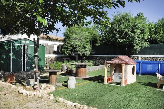 Teren niezagospodarowany na sprzedaż w Ciutadella de Menorca - 250 000 € (Ref: 9515993)