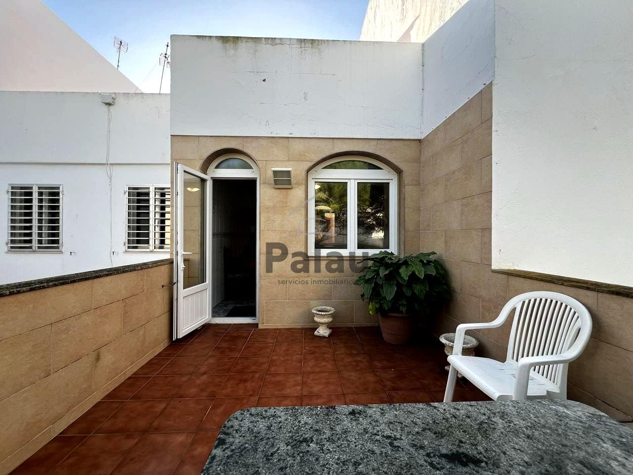 3 slaapkamer Flat te koop in Ciutadella de Menorca met garage - € 689.000 (Ref: 9516578)