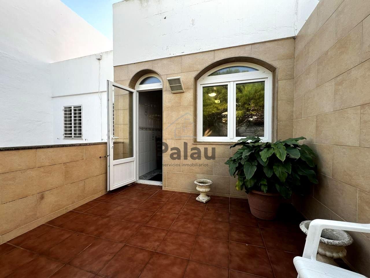 3 slaapkamer Flat te koop in Ciutadella de Menorca met garage - € 689.000 (Ref: 9516578)