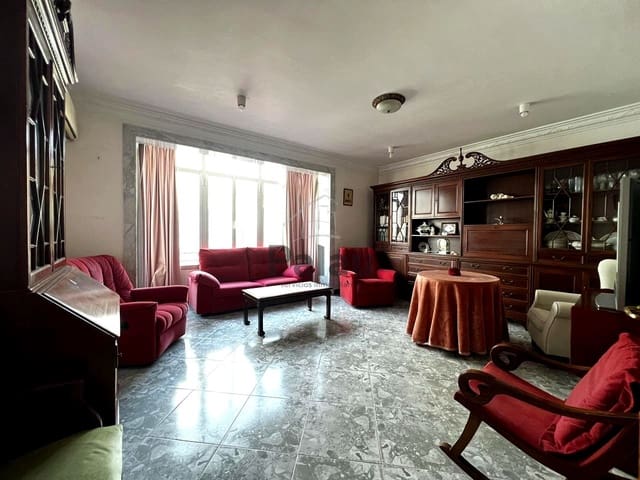 3 slaapkamer Flat te koop in Ciutadella, Ciutadella de Menorca met garage - € 689.000 (Ref: 9516578)