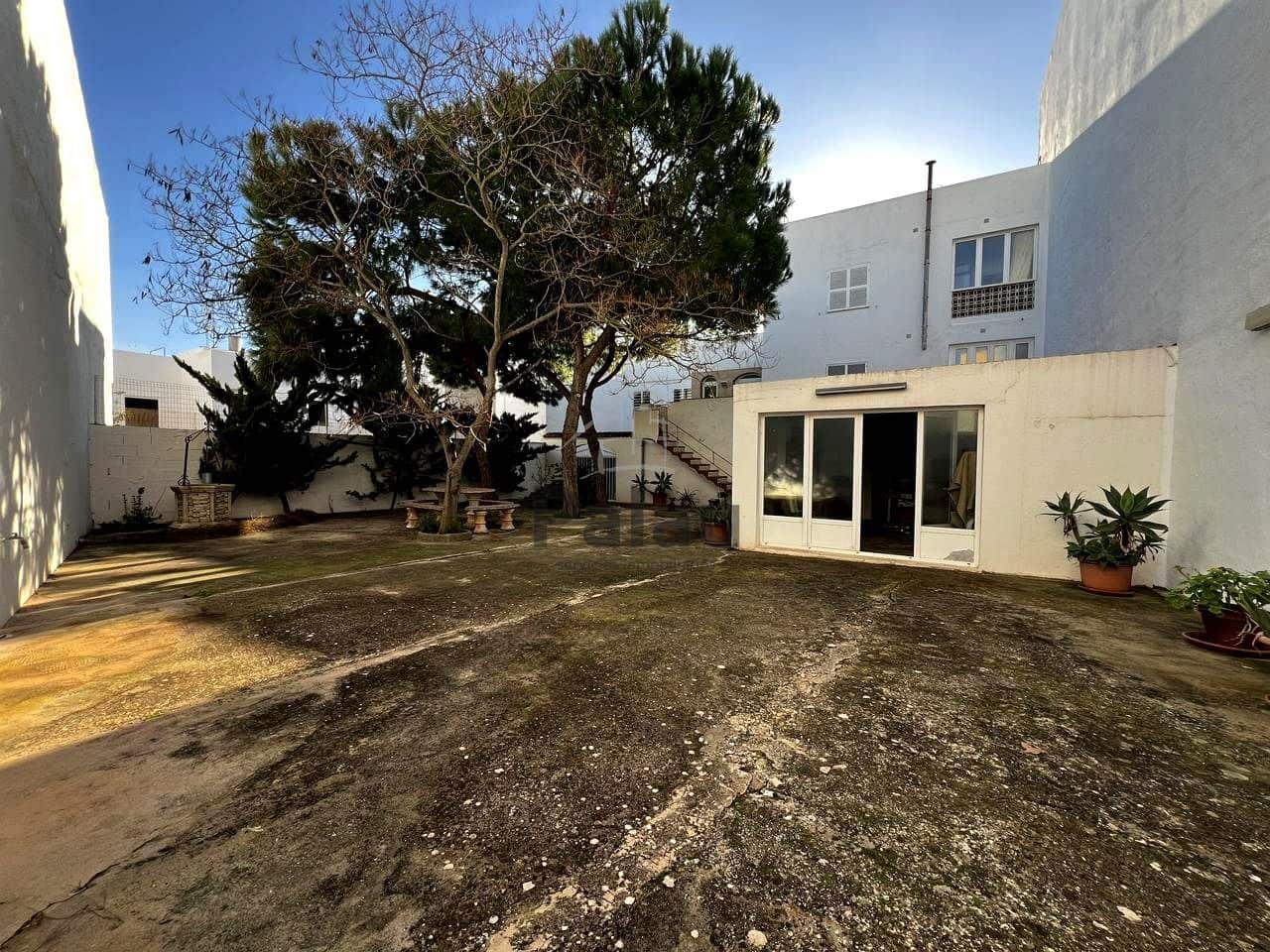 3 slaapkamer Flat te koop in Ciutadella de Menorca met garage - € 689.000 (Ref: 9516578)