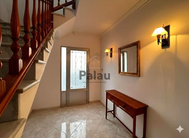 Piso de 3 habitaciones en Ciutadella de Menorca en venta - 371.000 € (Ref: 9516579)