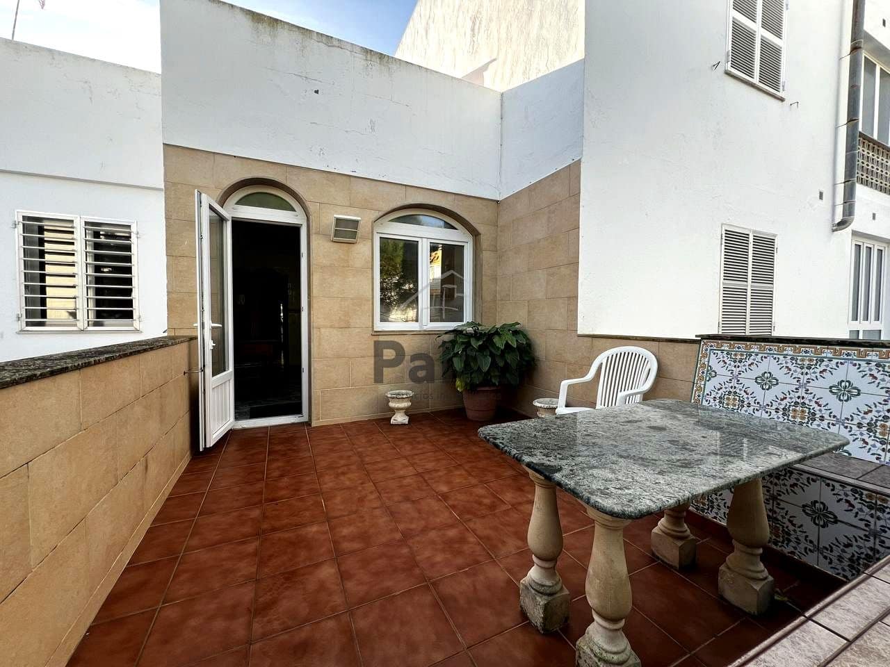 Piso de 3 habitaciones en Ciutadella de Menorca en venta - 371.000 € (Ref: 9516579)