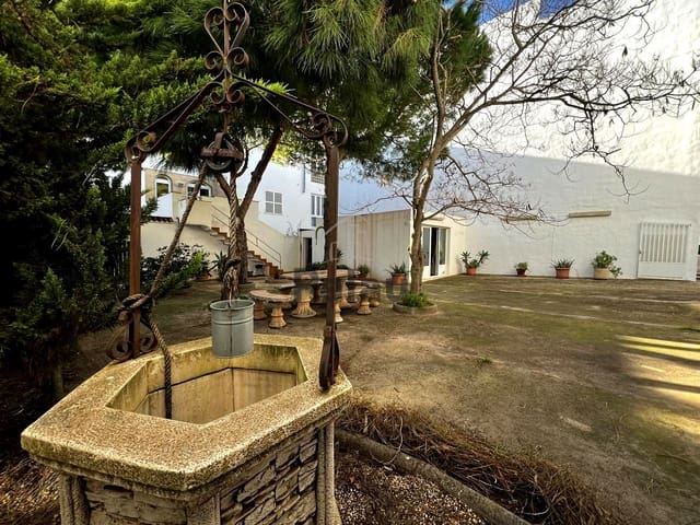 Teren niezagospodarowany na sprzedaż w Ciutadella, Ciutadella de Menorca - 318 000 € (Ref: 9516580)