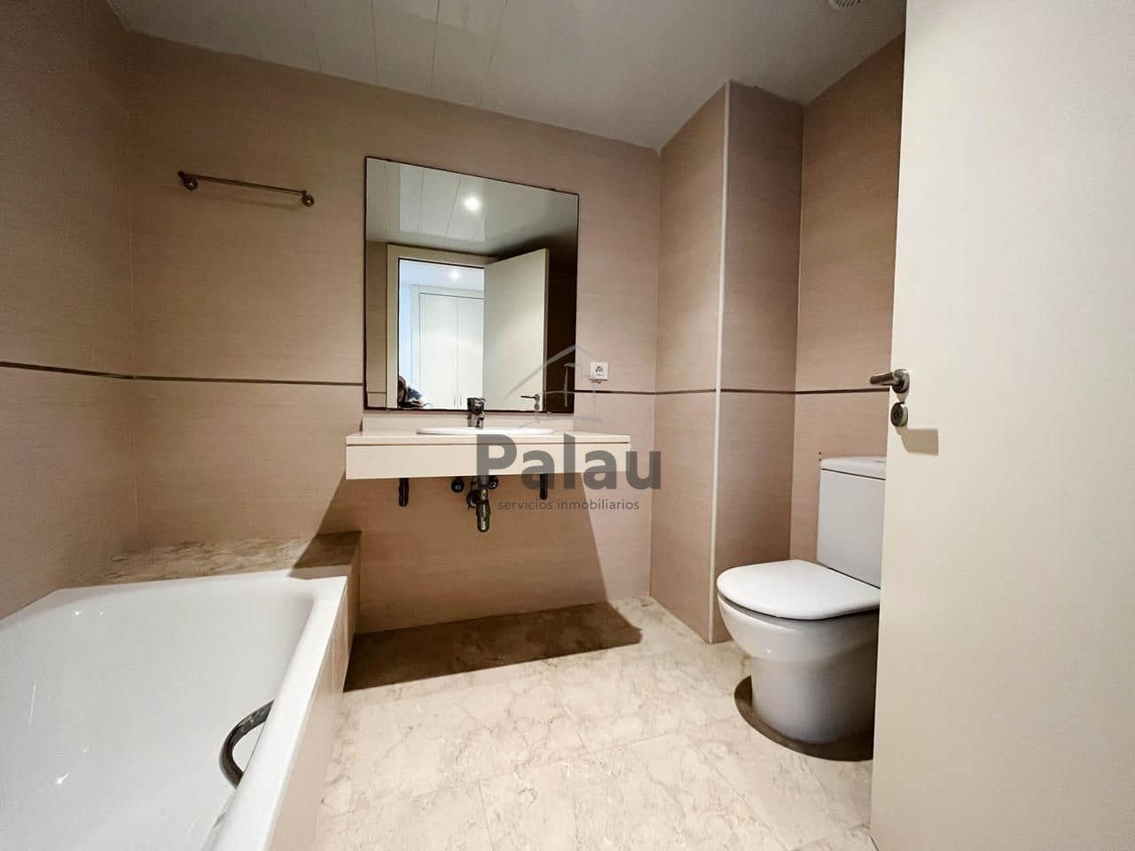 3 soverom Leilighet til salgs i Ciutadella de Menorca med svømmebasseng garasje - € 485 000 (Ref: 9532335)