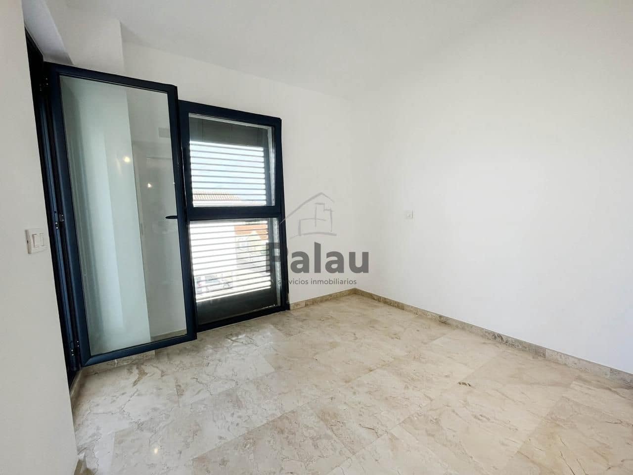 3 soverom Leilighet til salgs i Ciutadella de Menorca med svømmebasseng garasje - € 485 000 (Ref: 9532335)