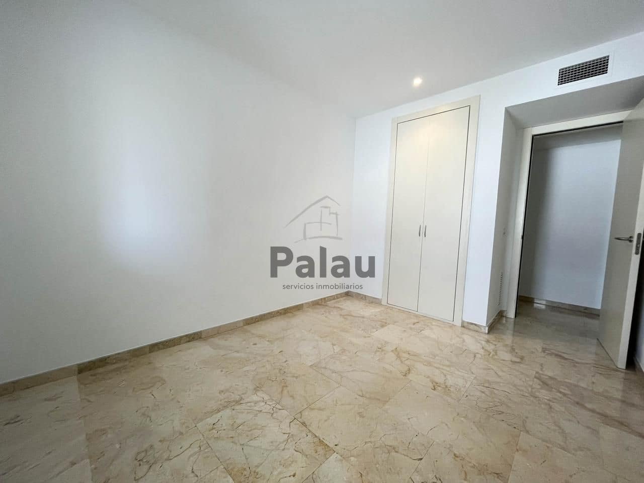 3 soverom Leilighet til salgs i Ciutadella de Menorca med svømmebasseng garasje - € 485 000 (Ref: 9532335)