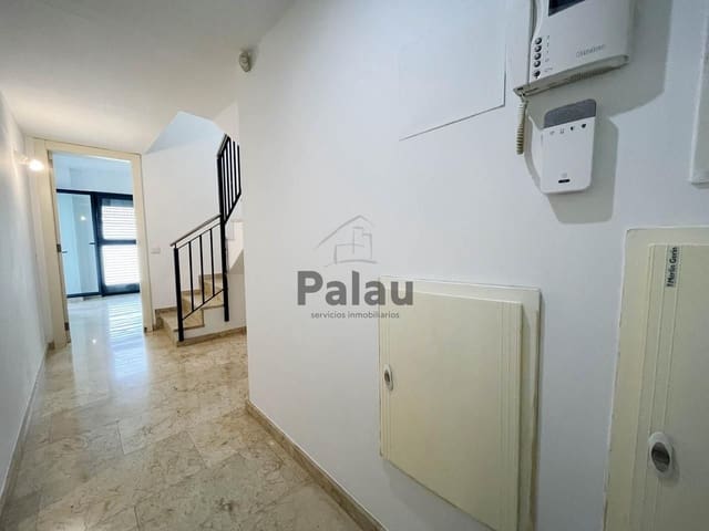 3 soverom Leilighet til salgs i Ciutadella de Menorca med svømmebasseng garasje - € 485 000 (Ref: 9532335)