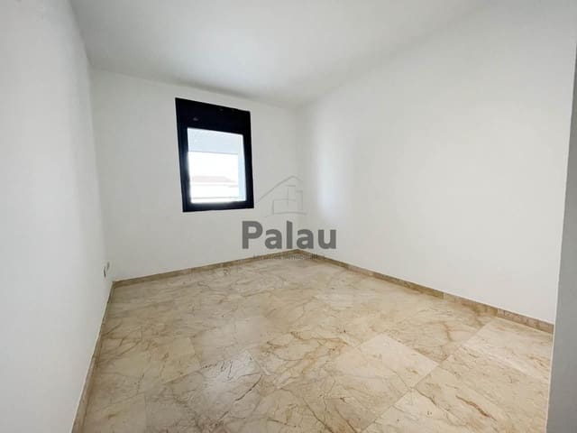 3 soverom Leilighet til salgs i Ciutadella de Menorca med svømmebasseng garasje - € 485 000 (Ref: 9532335)