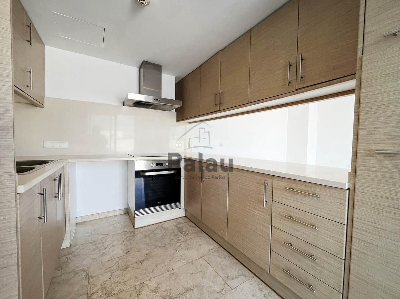 3 soverom Leilighet til salgs i Ciutadella de Menorca med svømmebasseng garasje - € 485 000 (Ref: 9532335)