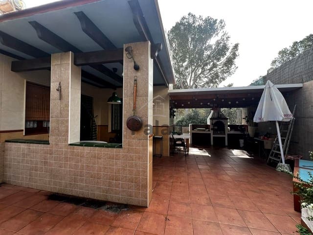 3 bedroom Villa for sale in Cala Galdana, Ferreries - € 345,000 (Ref: 9537836)