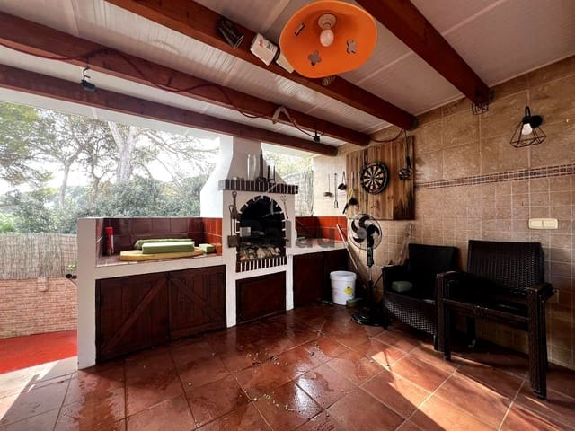 3 bedroom Villa for sale in Cala Galdana, Ferreries - € 345,000 (Ref: 9537836)