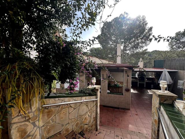 3 bedroom Villa for sale in Cala Galdana, Ferreries - € 345,000 (Ref: 9537836)