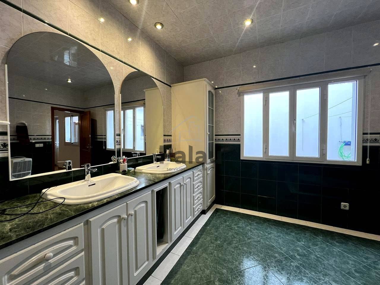 Piso de 3 habitaciones en Ciutadella de Menorca en venta - 477.250 € (Ref: 9542087)