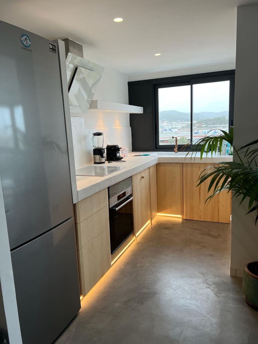 3 soveværelse Lejlighed til salg i Santa Eulalia / Santa Eularia med swimmingpool garage - € 790.000 (Ref: 9820936)