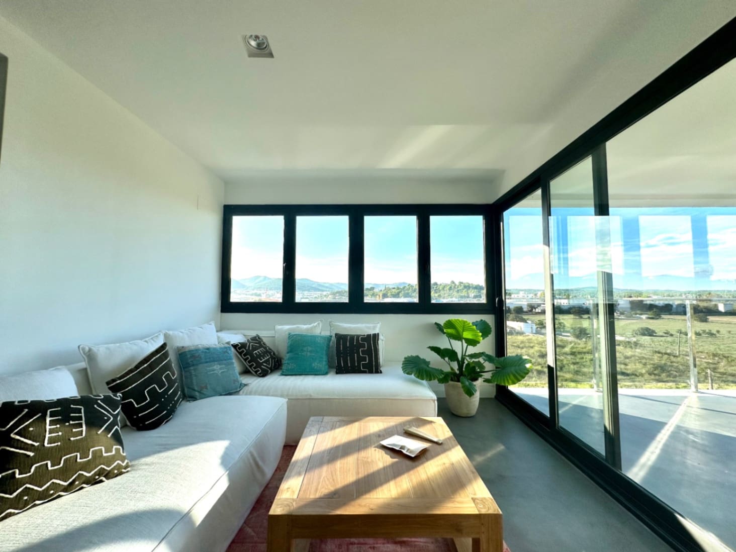 3 soveværelse Lejlighed til salg i Santa Eulalia / Santa Eularia med swimmingpool garage - € 790.000 (Ref: 9820936)