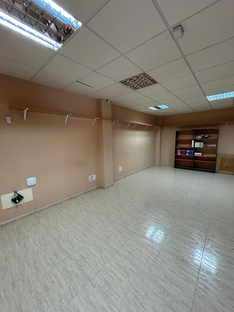 Erhverv til salg i La Gangosa - € 100.000 (Ref: 9975723)