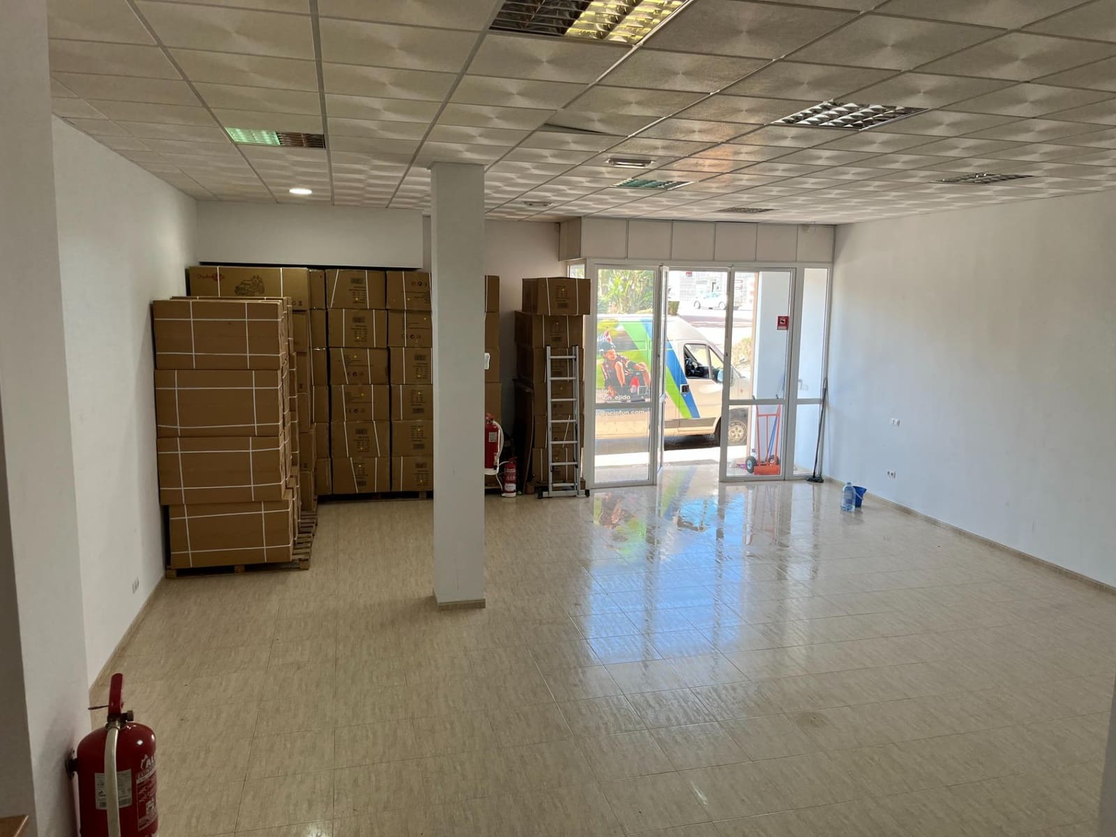 Erhverv til salg i La Gangosa - € 100.000 (Ref: 9975723)