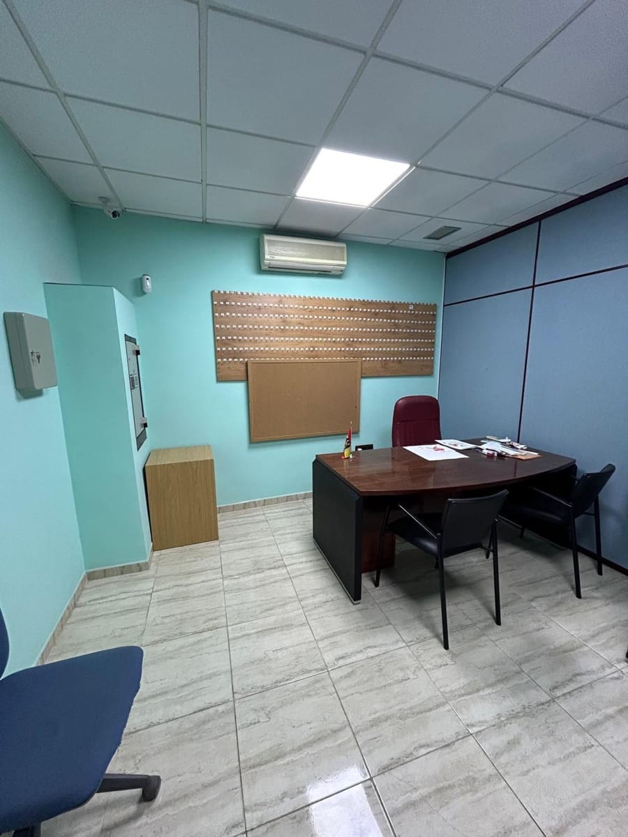 Kommersiell til salgs i La Gangosa - € 68 000 (Ref: 9975724)
