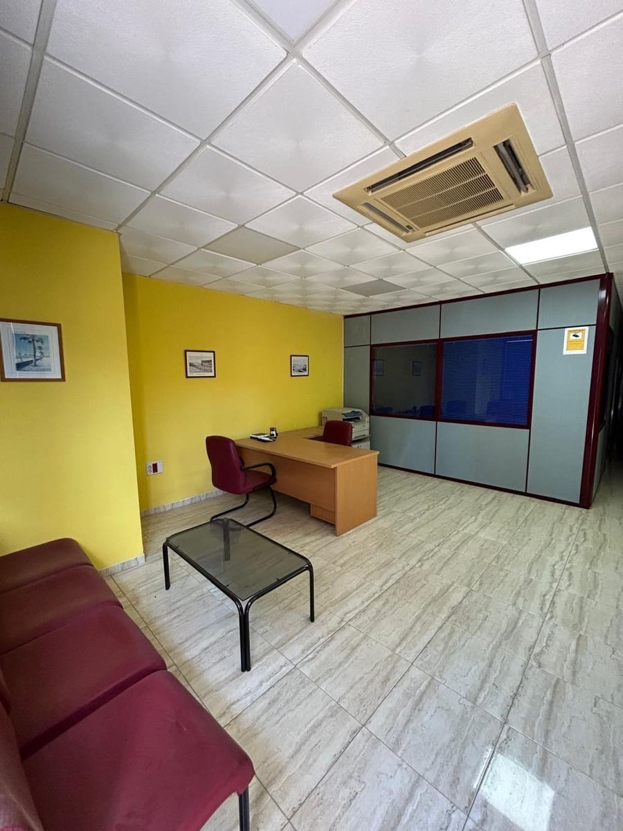 Kommersiell til salgs i La Gangosa - € 68 000 (Ref: 9975724)