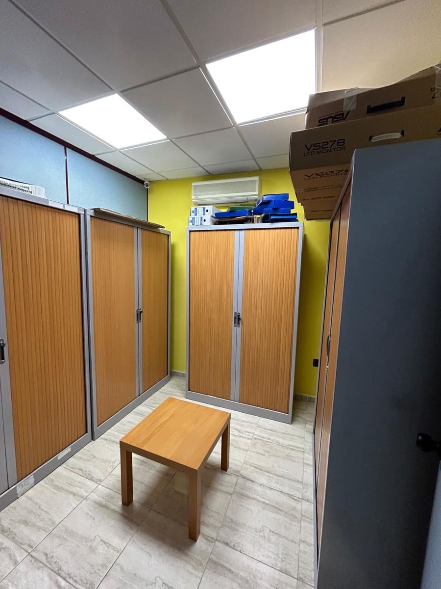 Kommersiell til salgs i La Gangosa - € 68 000 (Ref: 9975724)