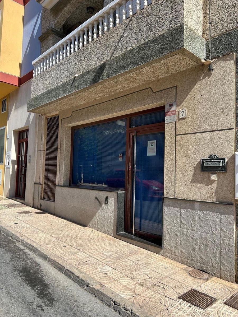 Kommersiell til salgs i La Gangosa - € 68 000 (Ref: 9975724)