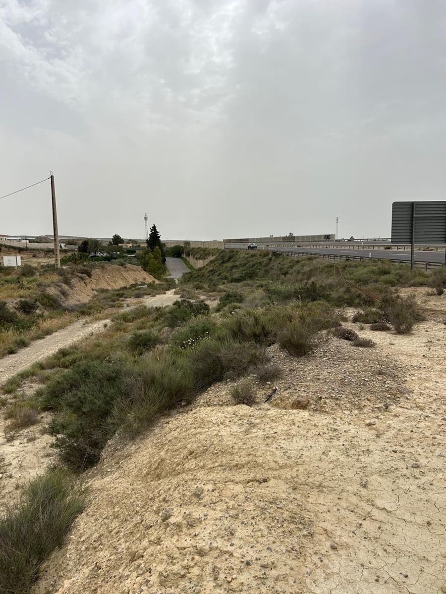 Ubebygd land til salgs i Pechina - € 21 000 (Ref: 9975730)