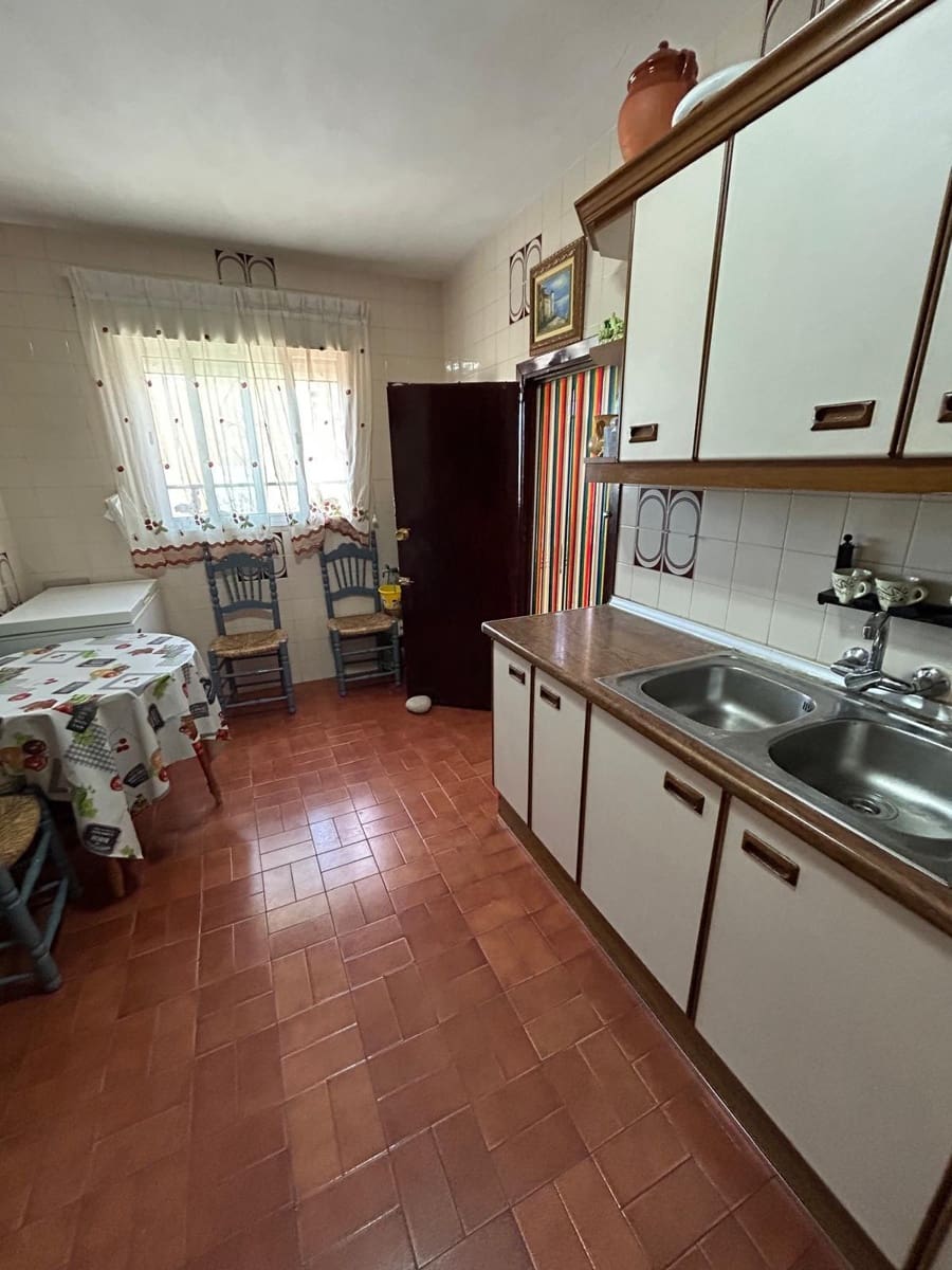 6 sypialnia Dom na sprzedaż w Las Cabanuelas z garażem - 159 000 € (Ref: 9975731)
