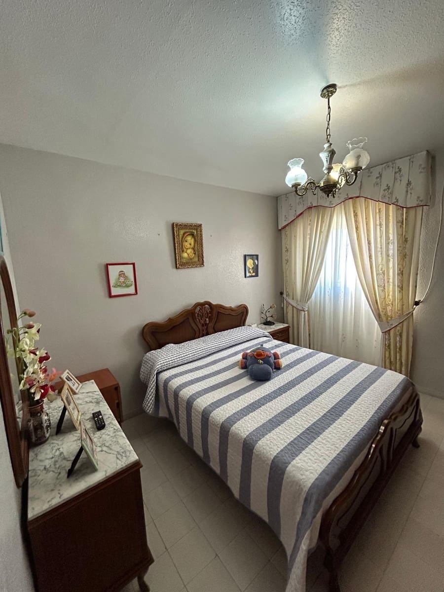 6 sypialnia Dom na sprzedaż w Las Cabanuelas z garażem - 159 000 € (Ref: 9975731)