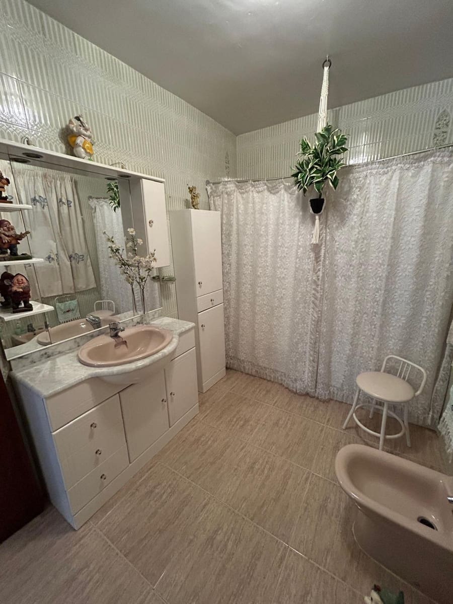 6 sypialnia Dom na sprzedaż w Las Cabanuelas z garażem - 159 000 € (Ref: 9975731)