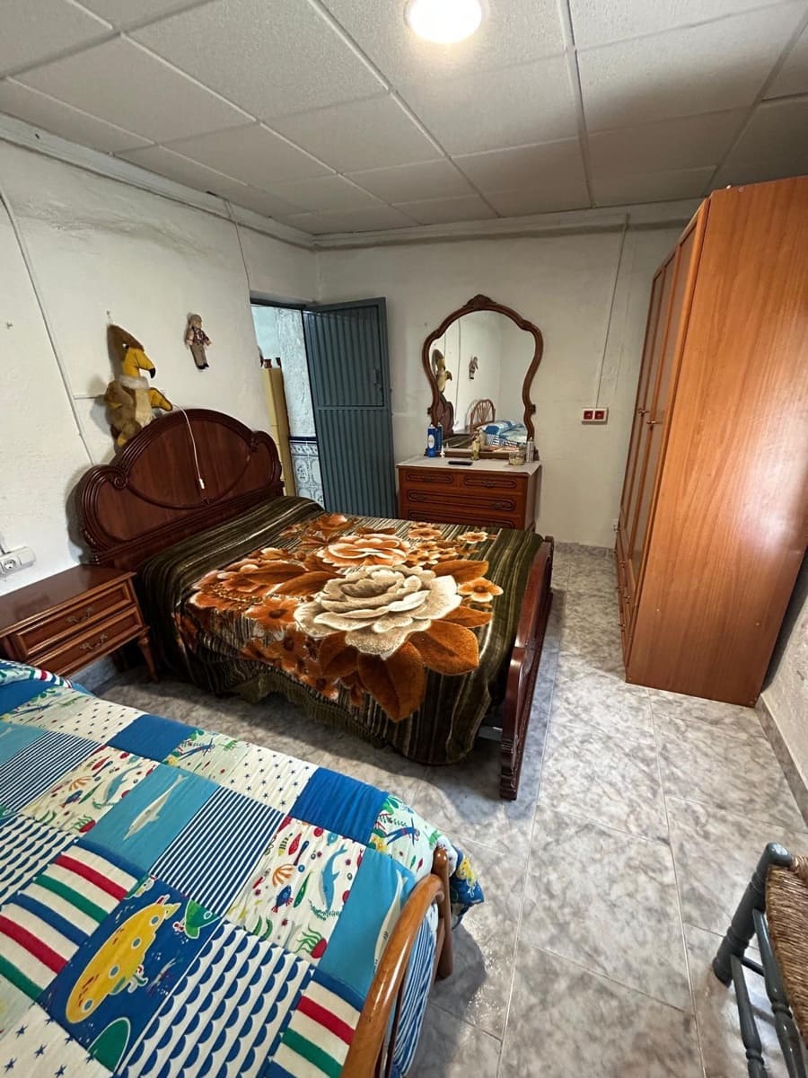 2 soveværelse Finca/Landehus til salg i Berja med garage - € 55.000 (Ref: 9975732)