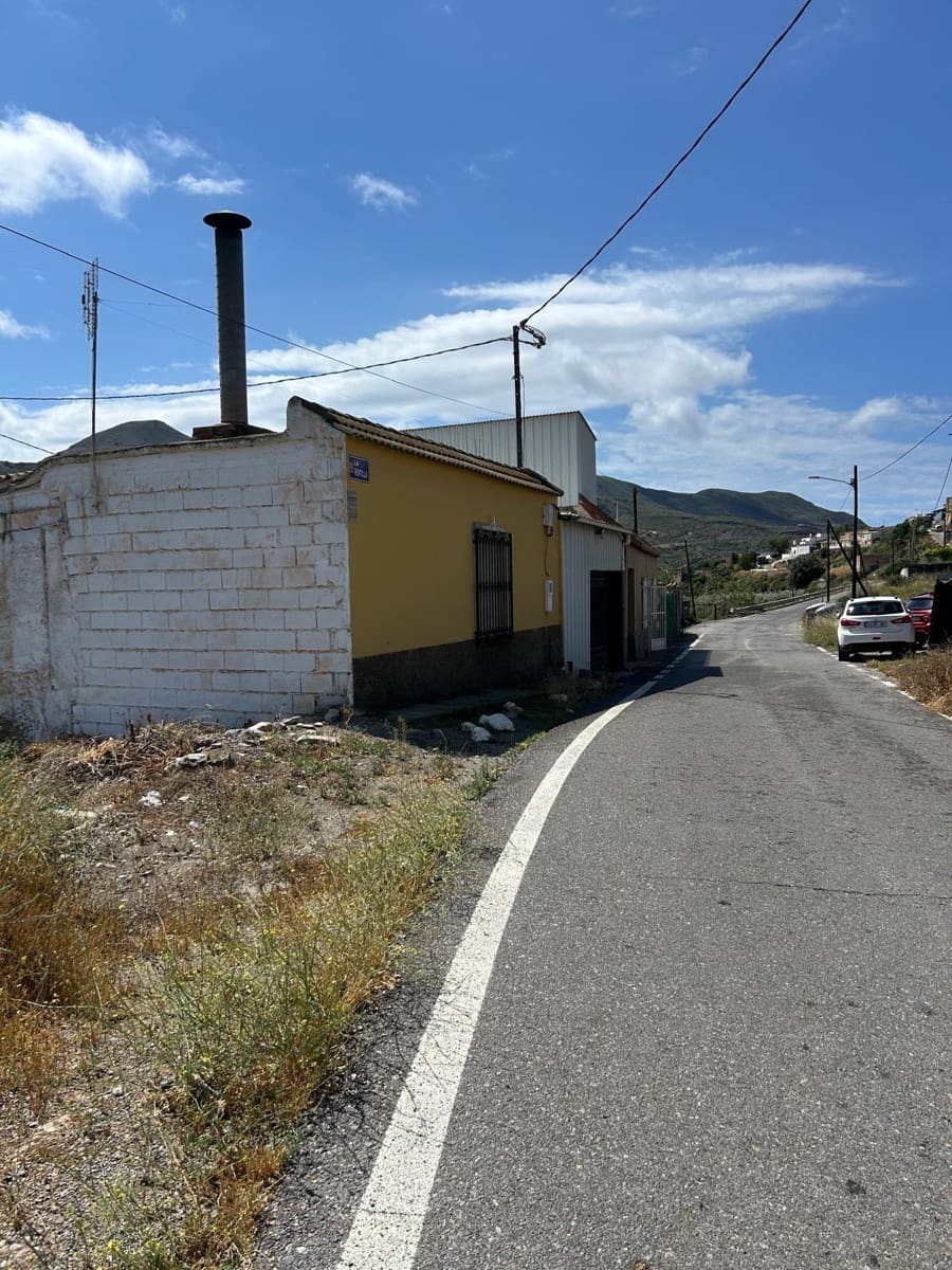 2 soveværelse Finca/Landehus til salg i Berja med garage - € 55.000 (Ref: 9975732)