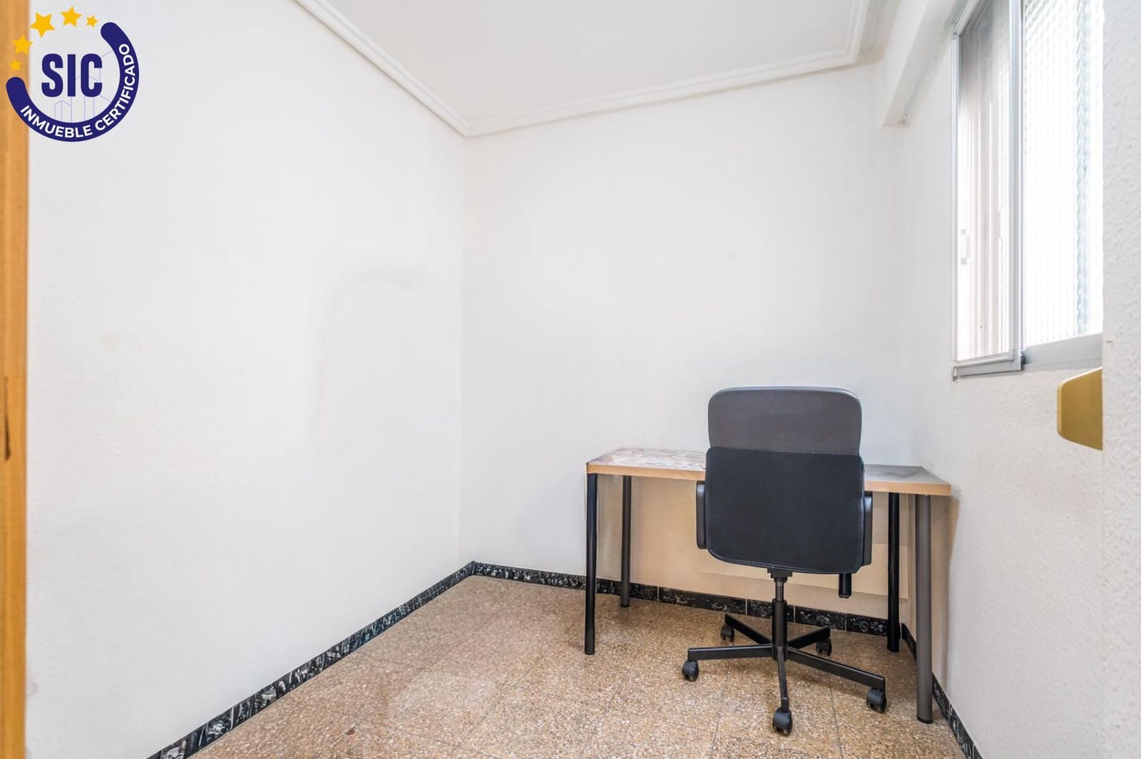 Piso de 2 habitaciones en València ciudad en venta - 154.000 € (Ref: 10009226)