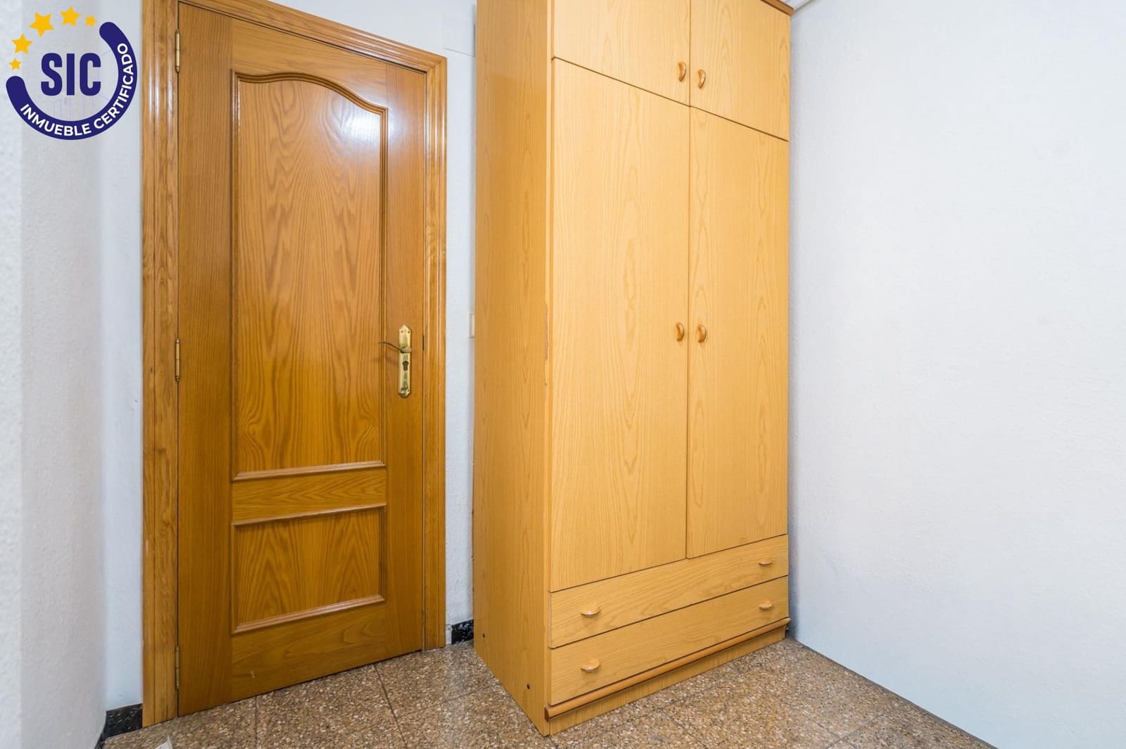 Piso de 2 habitaciones en València ciudad en venta - 154.000 € (Ref: 10009226)