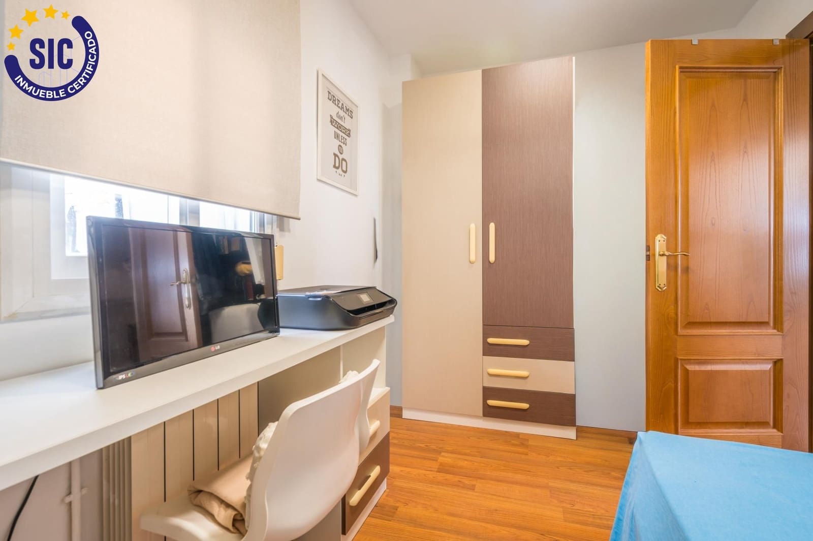 5 bedroom Flat for sale in Valencia city - € 440,000 (Ref: 10022603)