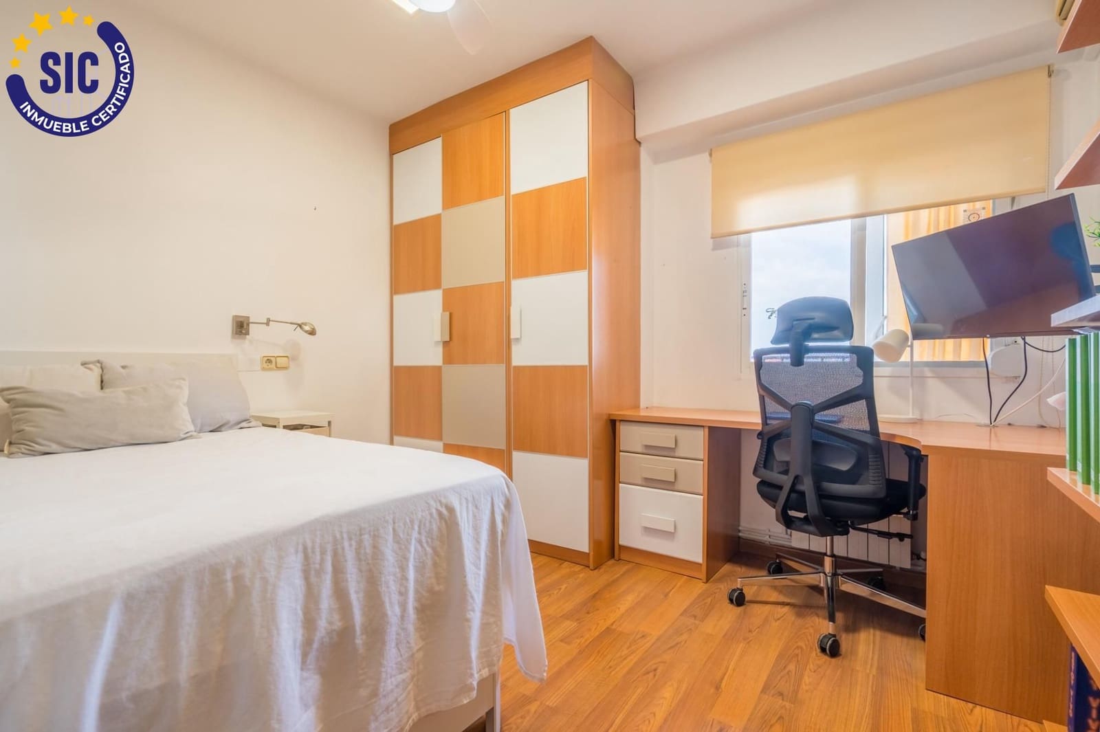 5 bedroom Flat for sale in Valencia city - € 440,000 (Ref: 10022603)