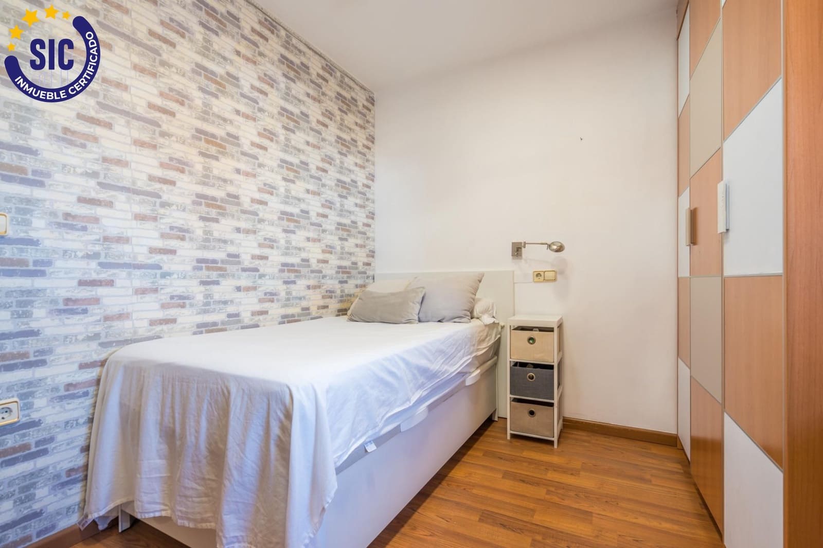 5 bedroom Flat for sale in Valencia city - € 440,000 (Ref: 10022603)