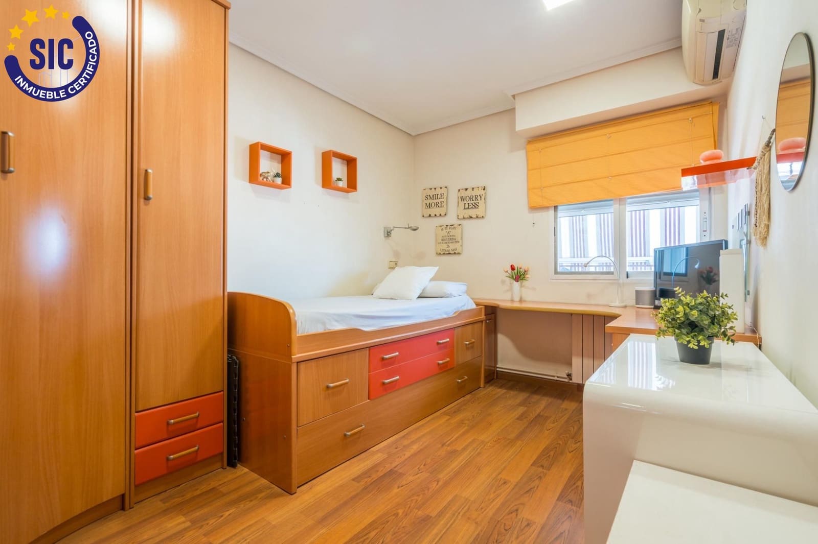 5 bedroom Flat for sale in Valencia city - € 440,000 (Ref: 10022603)