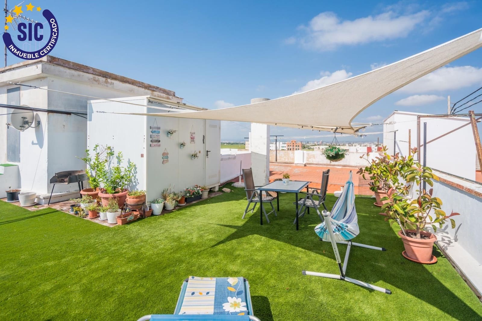 5 bedroom Flat for sale in Valencia city - € 440,000 (Ref: 10022603)