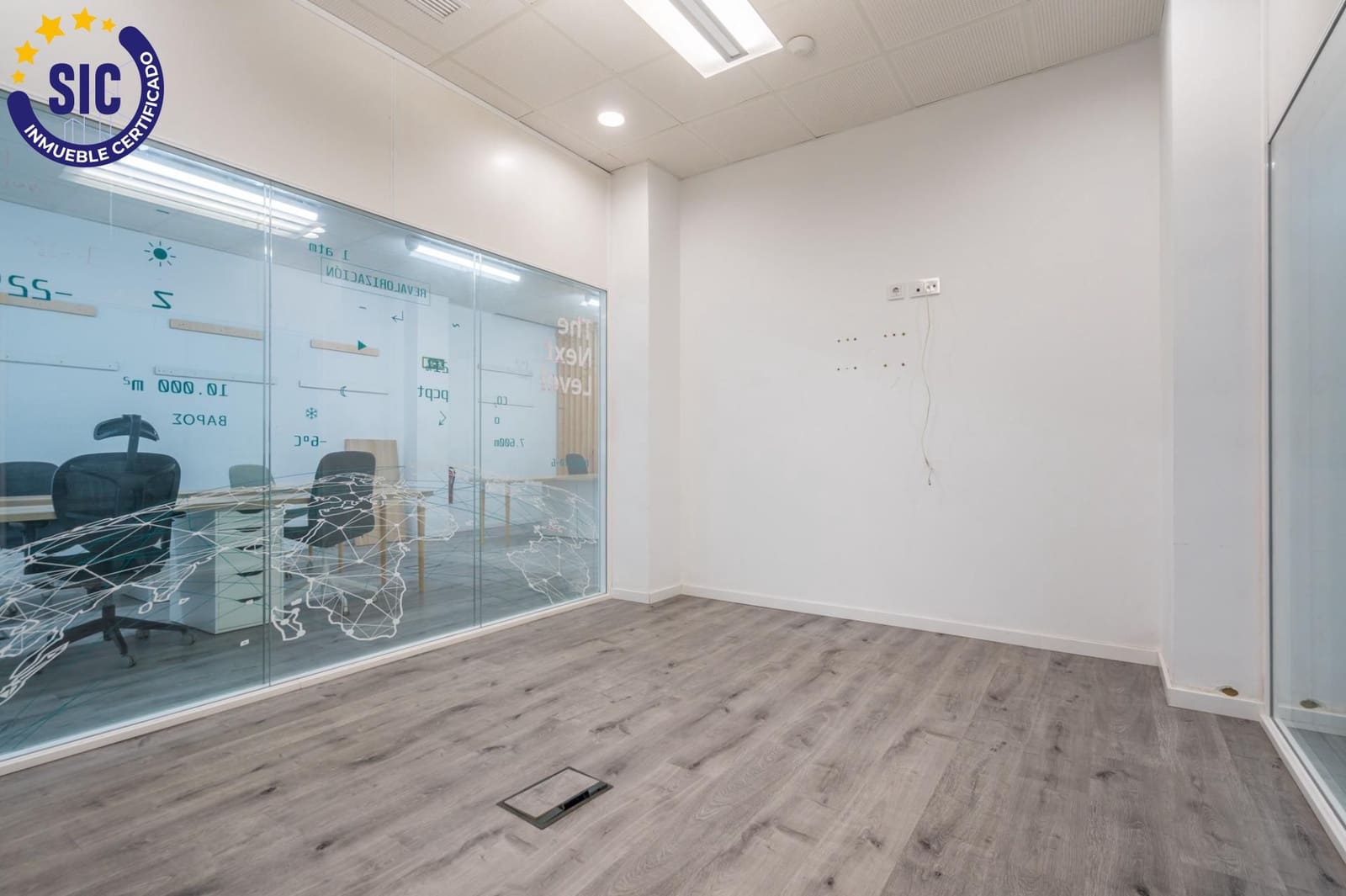 Commercial for sale in Valencia city - € 850,000 (Ref: 10041262)
