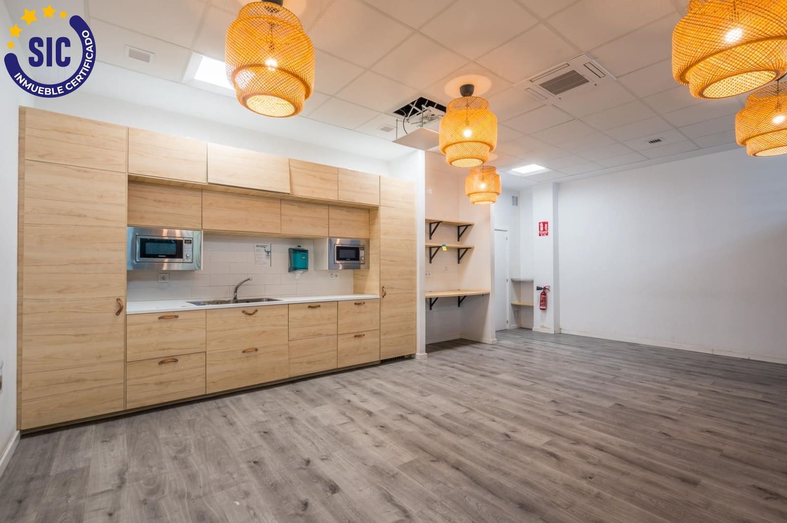 Commercial for sale in Valencia city - € 850,000 (Ref: 10041262)