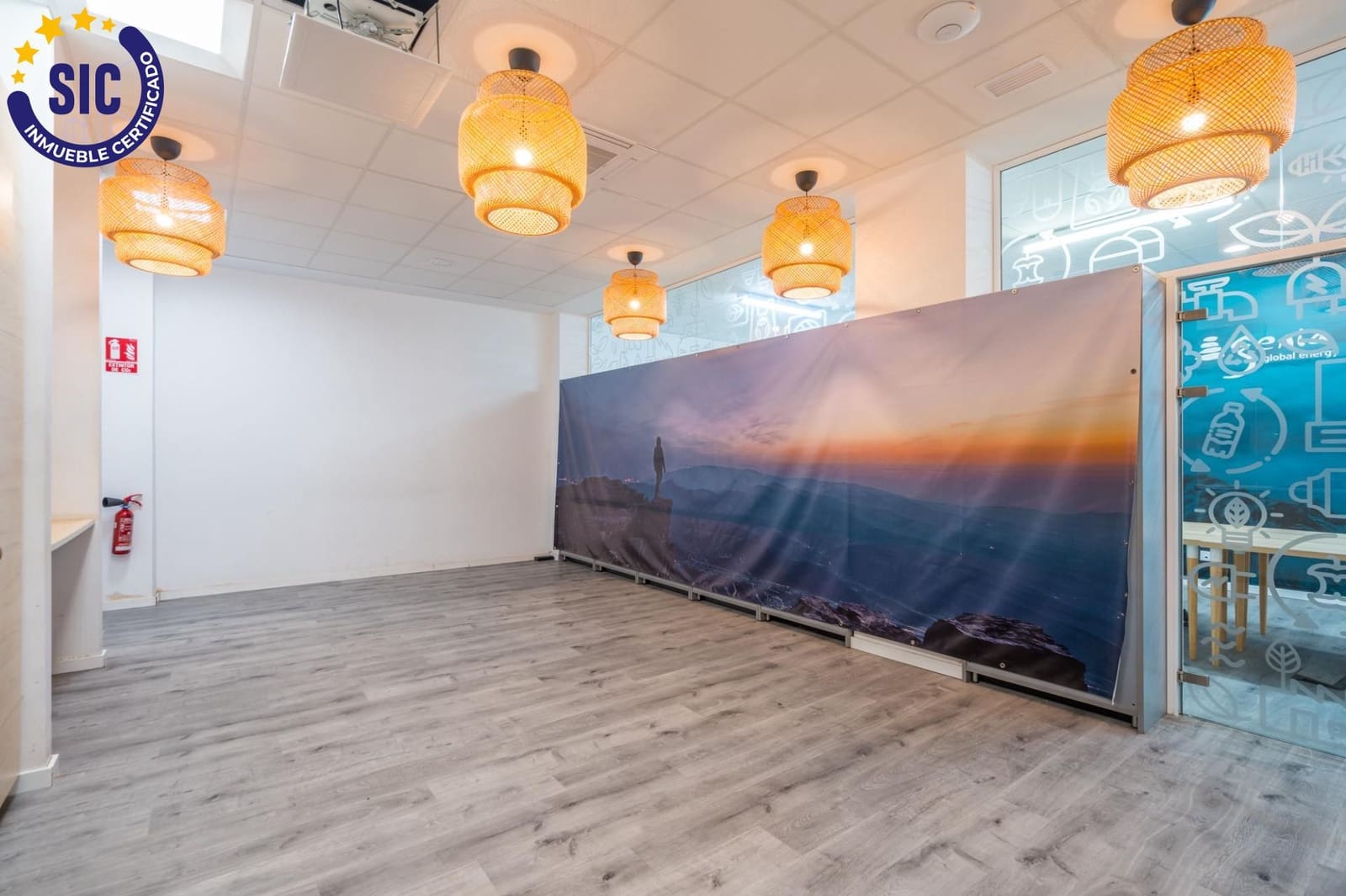 Commercial for sale in Valencia city - € 850,000 (Ref: 10041262)