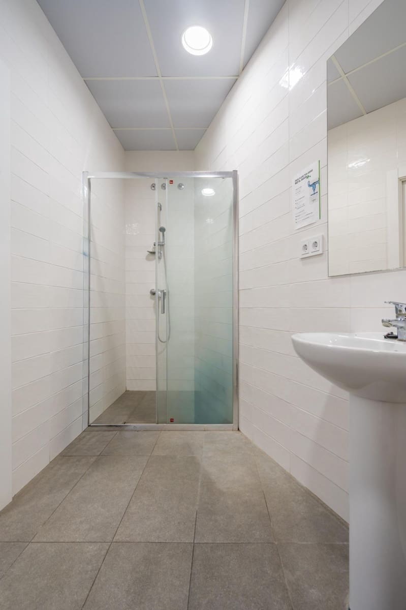 Komercyjne do wynajęcia w Miasto Walencja - 5 000 € (Ref: 10041263)