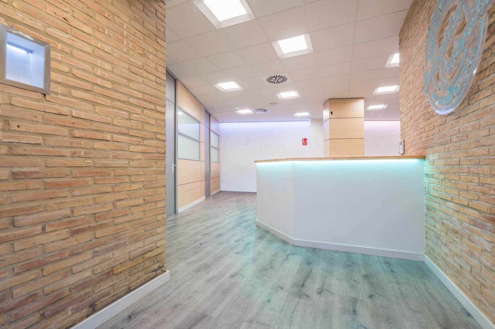 Komercyjne do wynajęcia w Miasto Walencja - 5 000 € (Ref: 10041263)