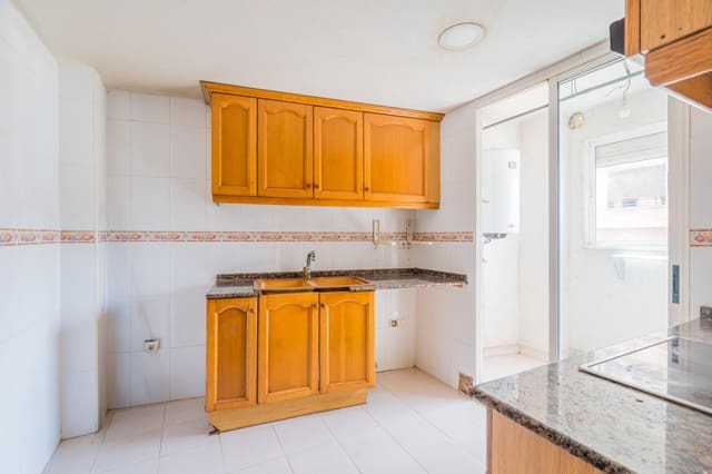 2 makuuhuone Asunto myytävänä paikassa Torrefiel, Valencia kaupunki - 174 000 € (Ref: 10076581)