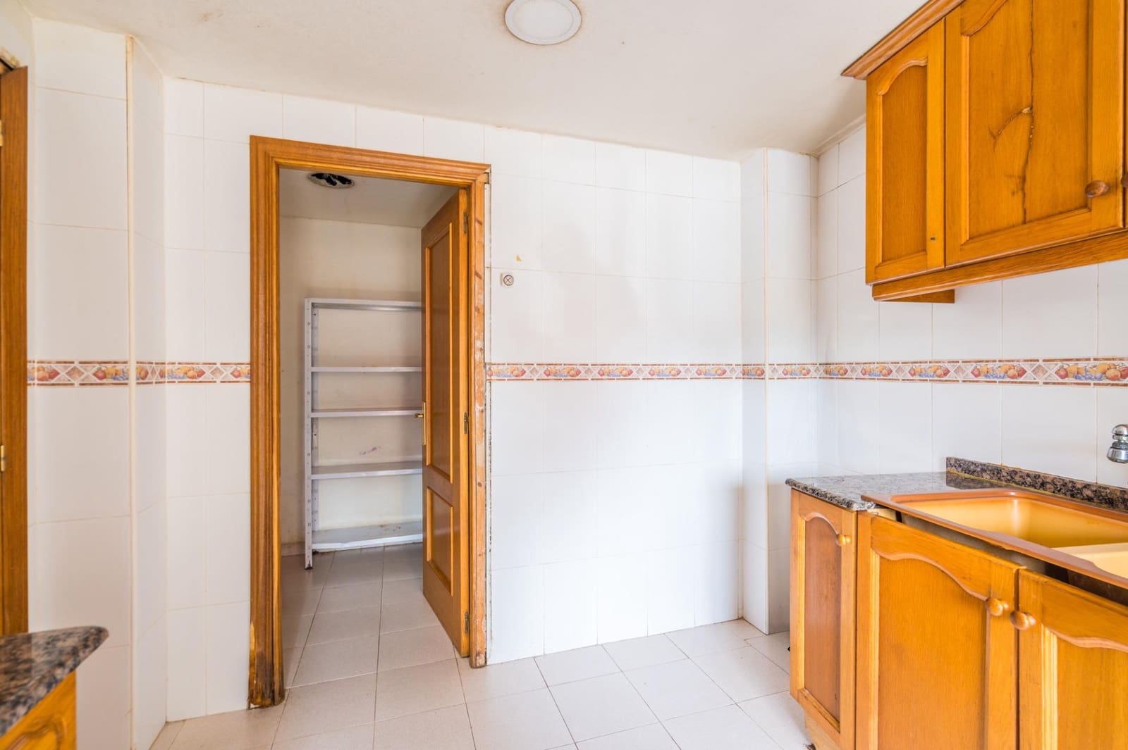 2 makuuhuone Asunto myytävänä paikassa Valencia kaupunki - 174 000 € (Ref: 10076581)