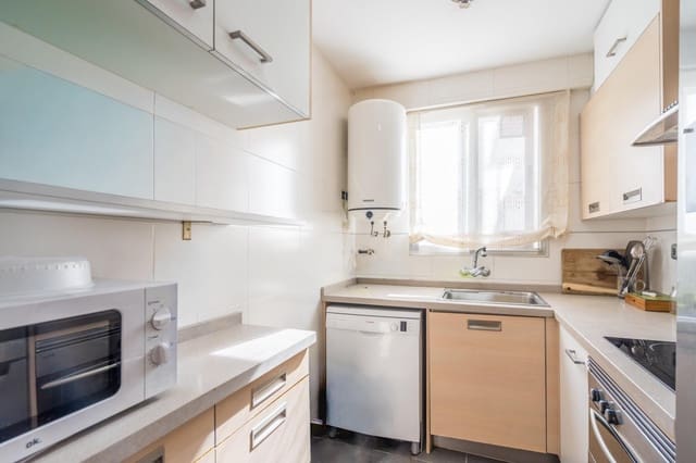 3 bedroom Flat for sale in Castellar-L'Oliveral, Valencia city - € 160,000 (Ref: 10076582)
